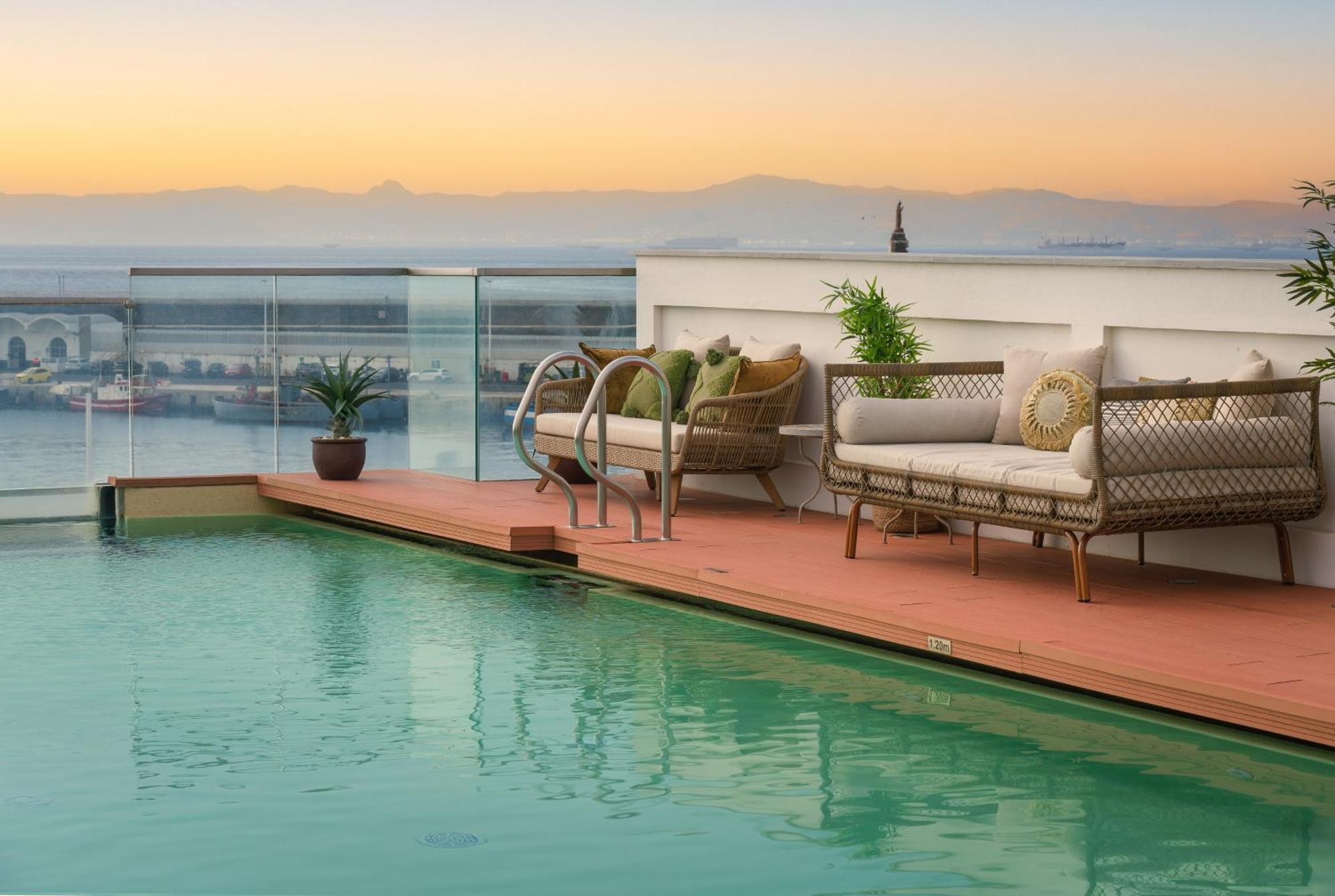 La Residencia Puerto & 4* Tarifa